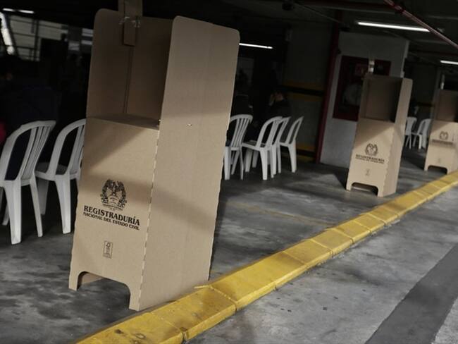 Aunque los funcionarios fueron despojados de sus elementos de trabajo se encuentran a salvo. Foto: Colprensa