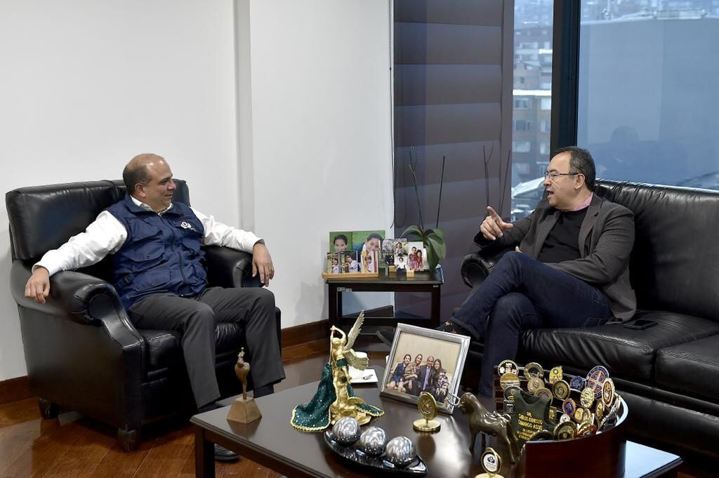 Defensor del Pueblo y ministro del Interior. Foto: Twitter @MinInterior