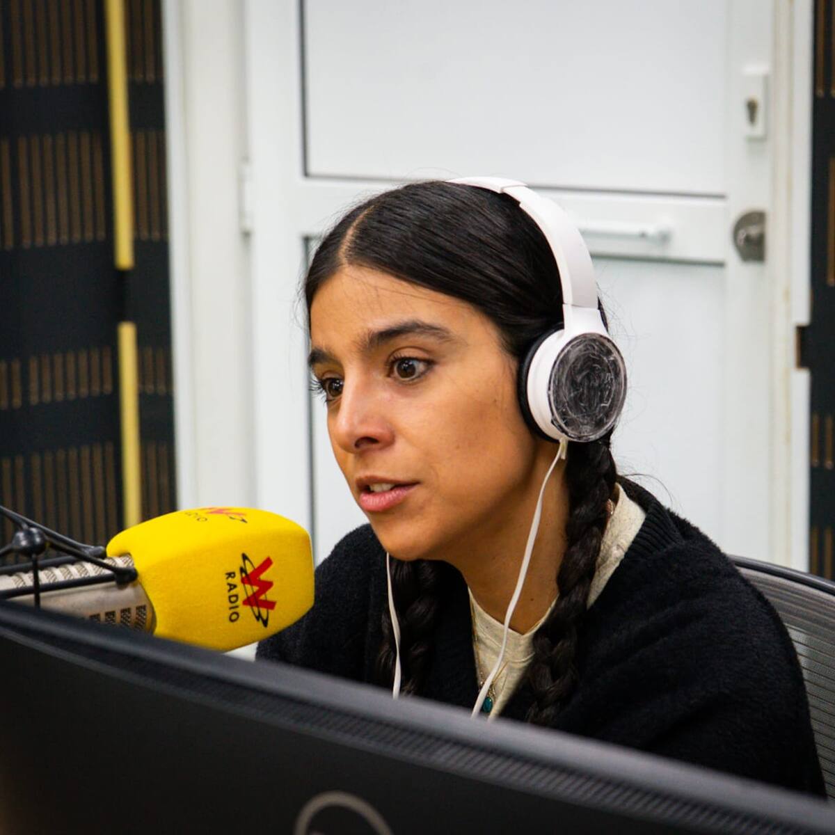 “El acto de tejer es meditativo, es estar en el momento”: diseñadora Laura Acevedo