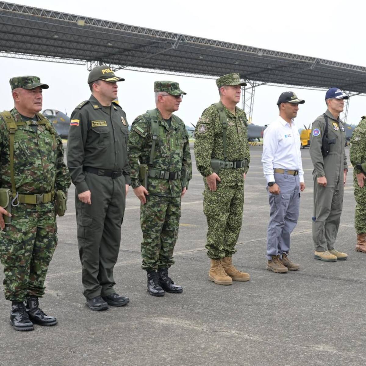 ¿Qué dijo la cúpula del Ejército sobre la adquisición de aviones suecos por parte del Gobierno?