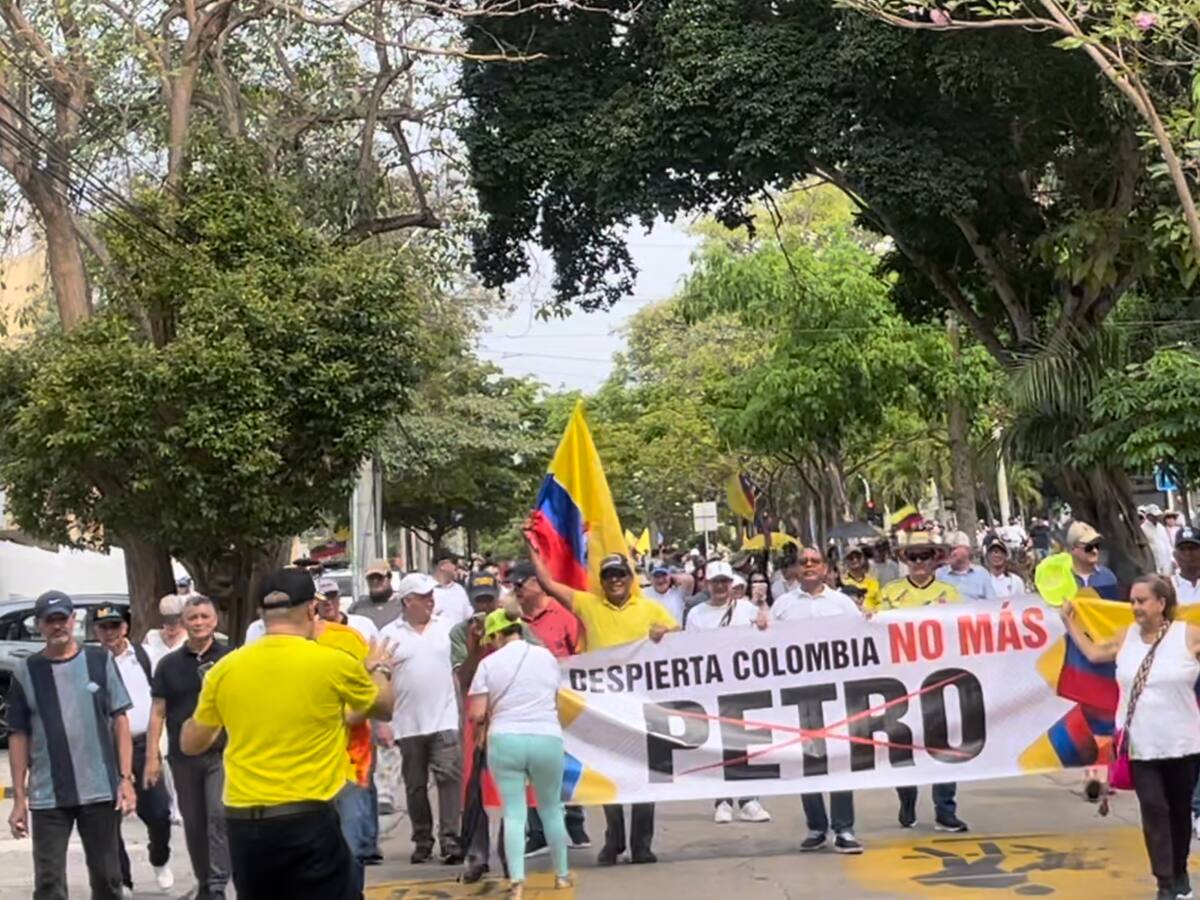 Cerca de 4.000 personas marcharon en Barranquilla este 21 de abril, según las autoridades