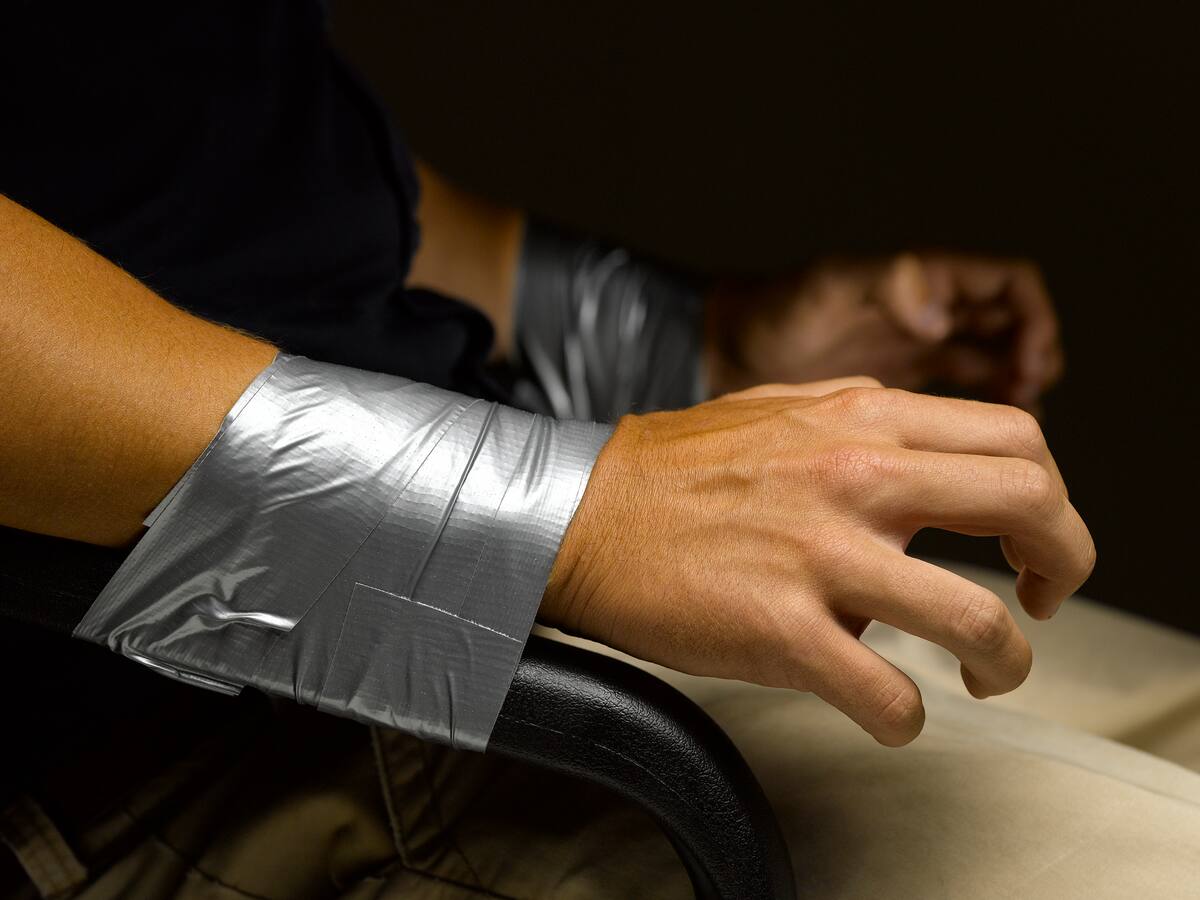 Un hombre que dice ir armado se atrinchera en un edificio con una rehén en Hamburgo