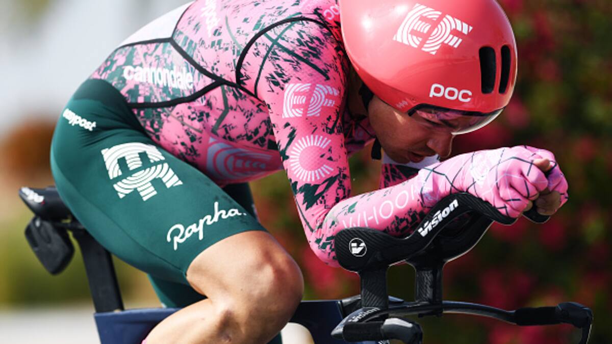 Stefan Bissegger, el suizo de 23 años que ganó la tercera etapa del UAE Tour y es nuevo líder