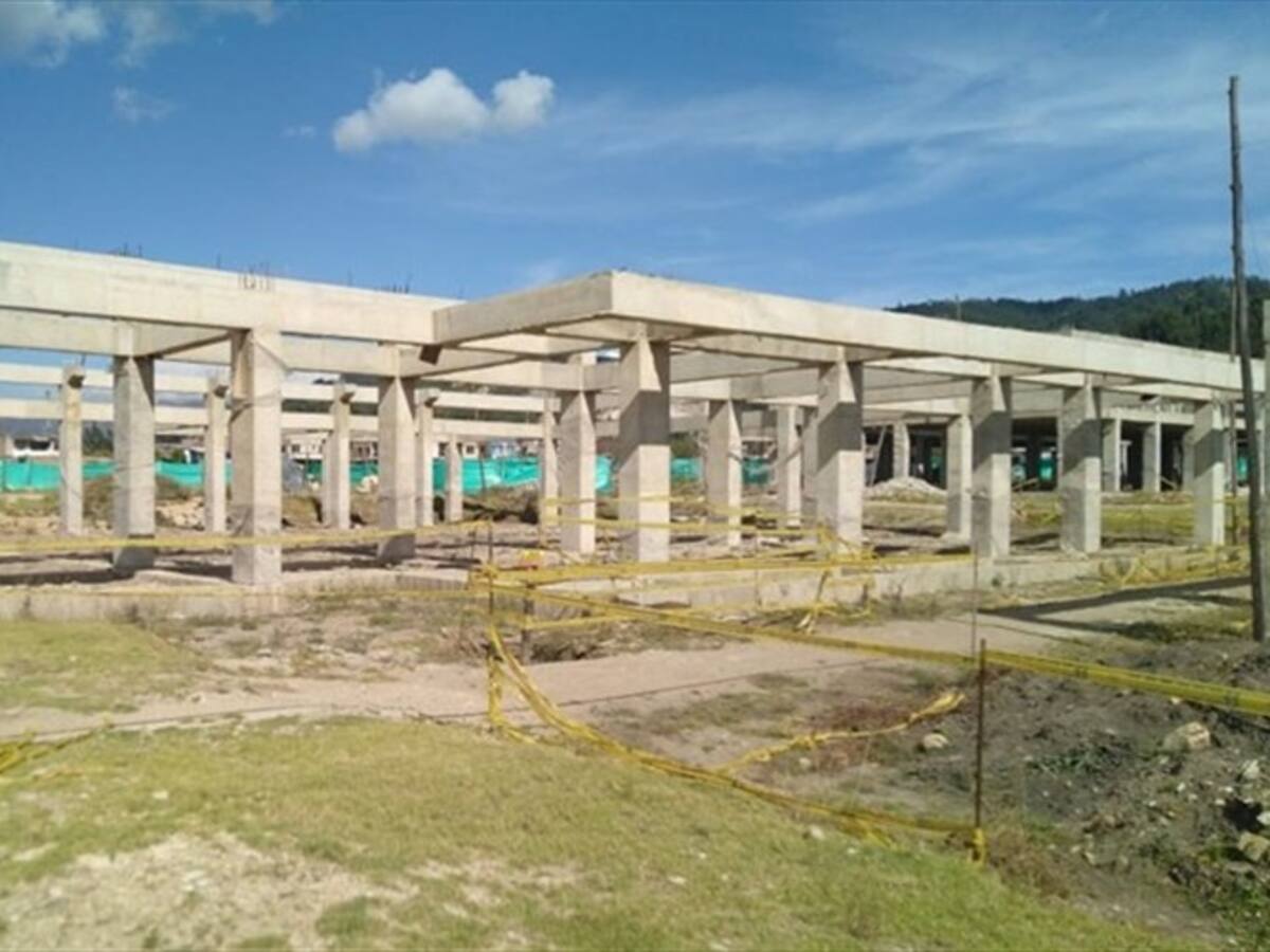 Mora pide al Gobierno mecanismos para contactar contratistas que asuman obras en Boyacá