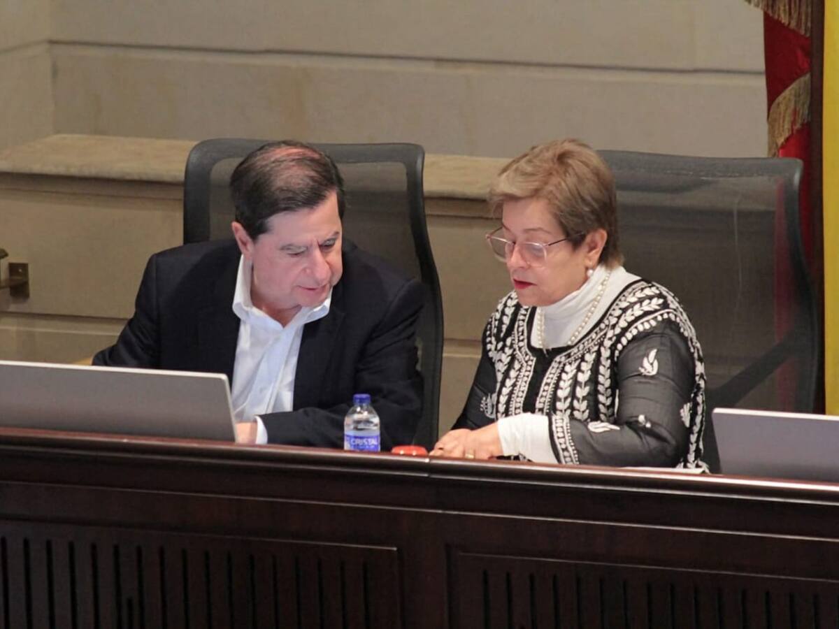 Debate de congresistas: ¿licencias de reforma laboral promoverán el desempleo?