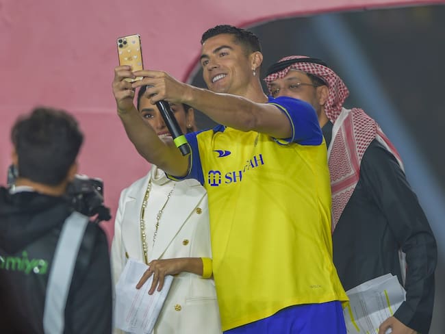 Cristiano Ronaldo en su presentación con el Al Nassr. (Photo by Khalid Alhaj/MB Media/Getty Images)