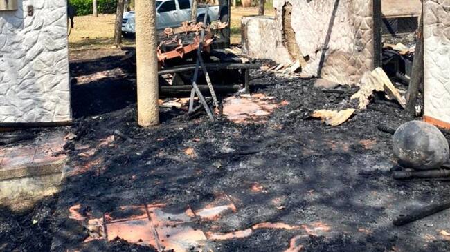 Incendio en la finca del excontralor de Córdoba, Emilio Otero. Foto: Cortesía