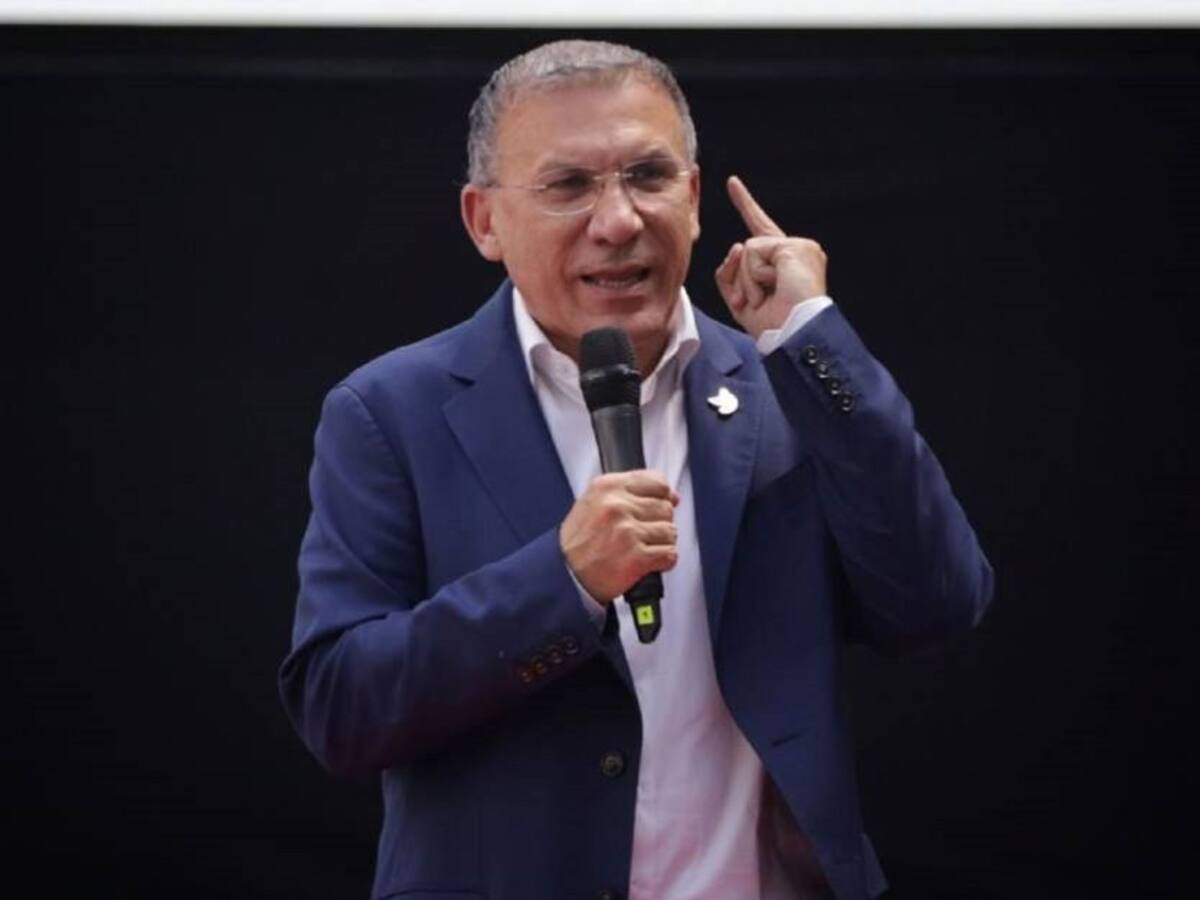 “A los más pobres les han dado de comer basura”: Roy Barreras