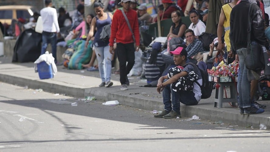 137 venezolanos aún permanecen en campamento junto a terminal de transporte. Foto: Colprensa
