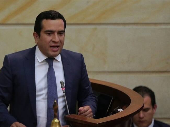 El representante a la Cámara del Centro Democrático Edward Rodríguez se fue lanza en ristre contra el proyecto de reforma a la justicia. Foto: Colprensa / DIEGO PINEDA