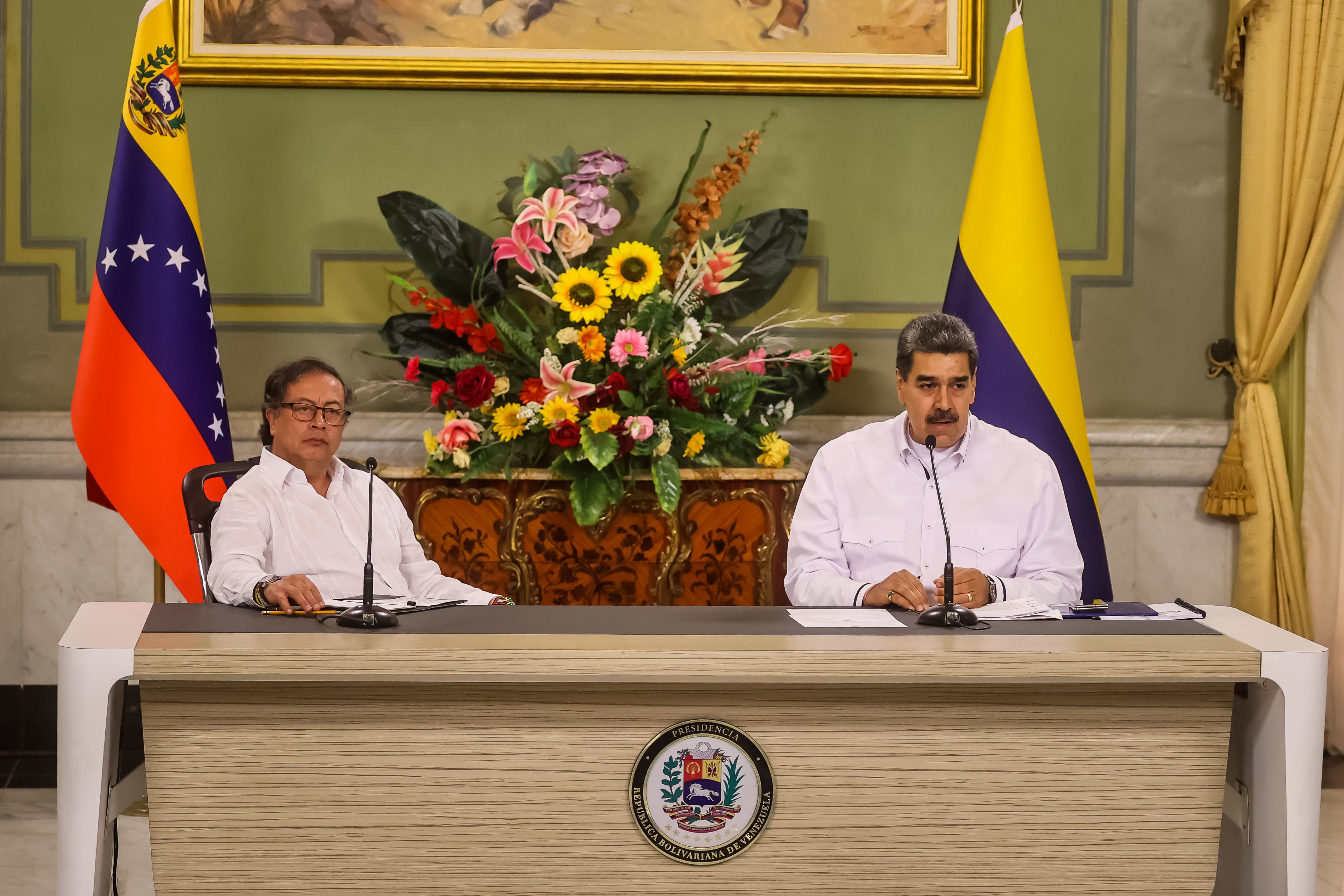 Gustavo Petro y Nicolás Maduro. Foto: EFE.