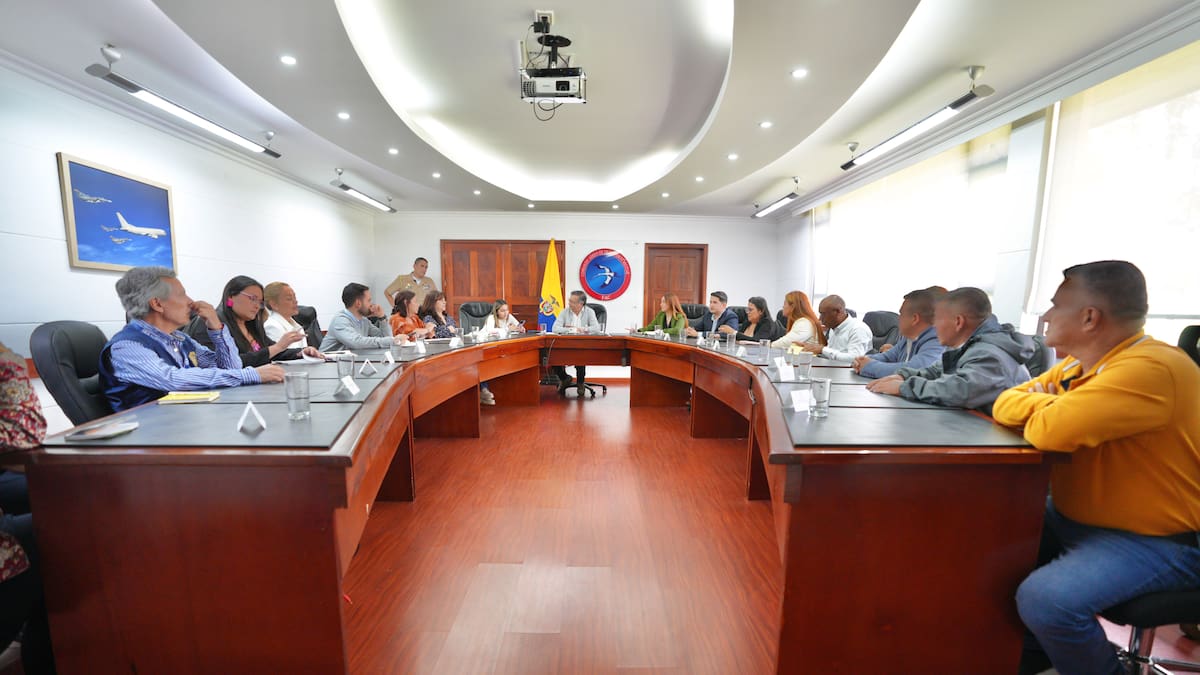 Seguridad, inversión e infraestructura: los temas de Petro con líderes de El Plateado