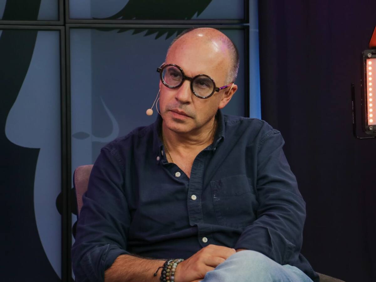 Hay que entender a nuestras parejas; es normalizar algo normal: doctor sobre la menopausia