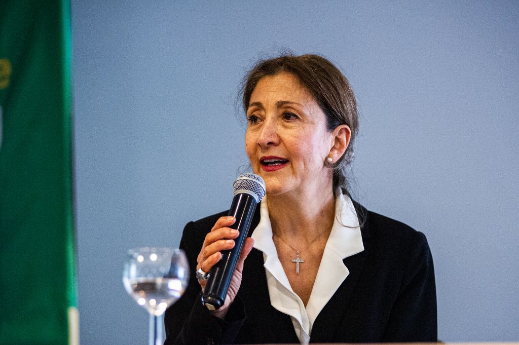 “Esa curul le pertenece a Verde Oxígeno”: Ingrid Betancourt tras renuncia de Humberto de la Calle  