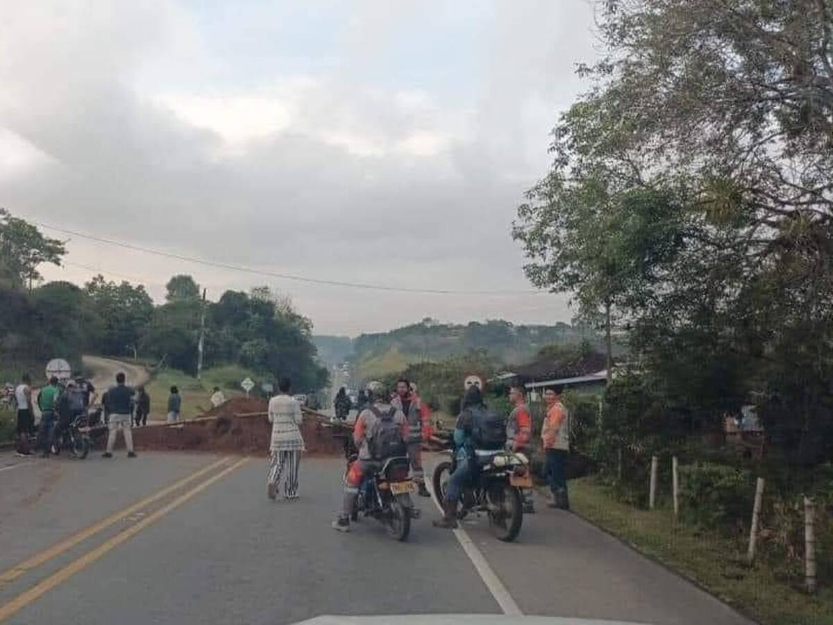 De nuevo, comunidades bloquean la vía Panamericana entre Popayán y Cali
