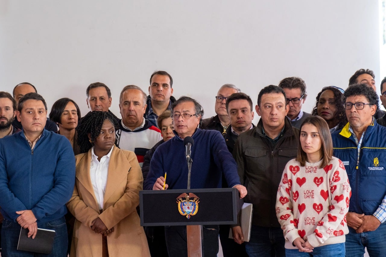 Presidente Gustavo Petro y gabinete anuncia medidas para atender emergencia en el suroccidente del país. Foto: Presidencia.