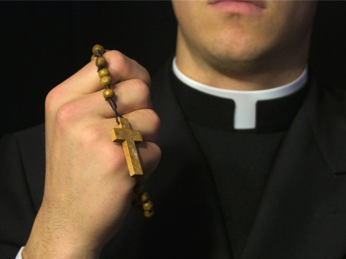 Capturan a un sacerdote por delitos sexuales en Cauca