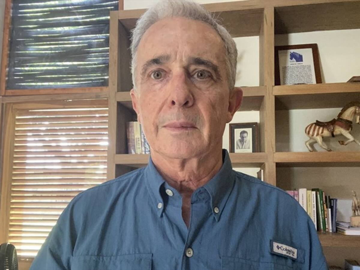 Uribe reconoce que se equivocó "parcialmente" con el término de amnistía