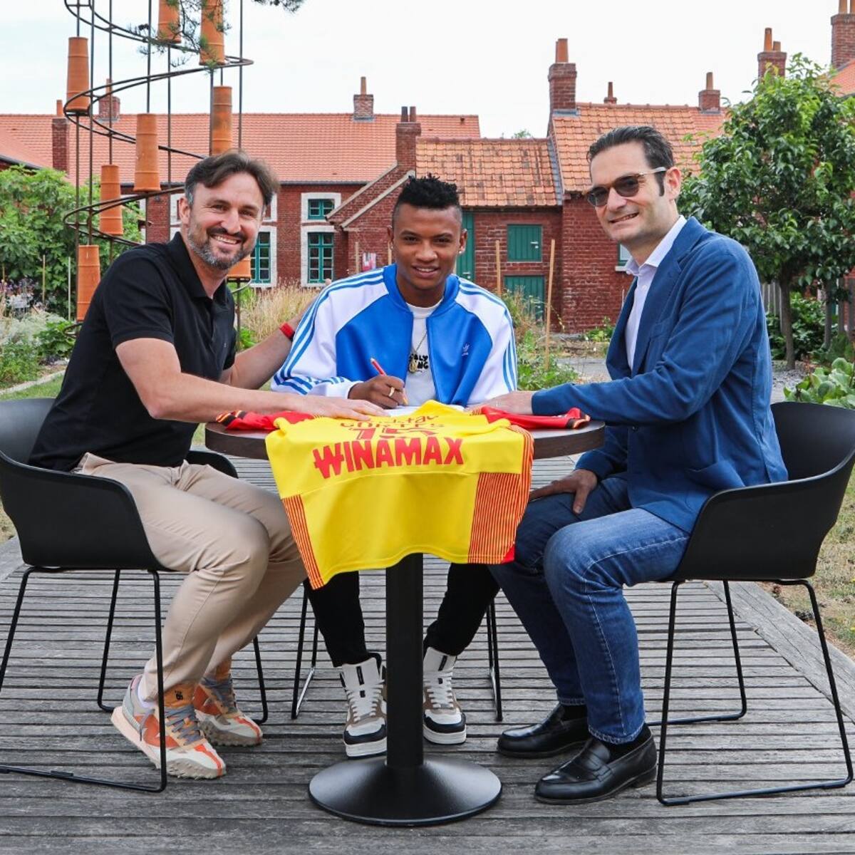 Óscar Cortés, exjugador de Millonarios, fue presentado por el Lens de Francia