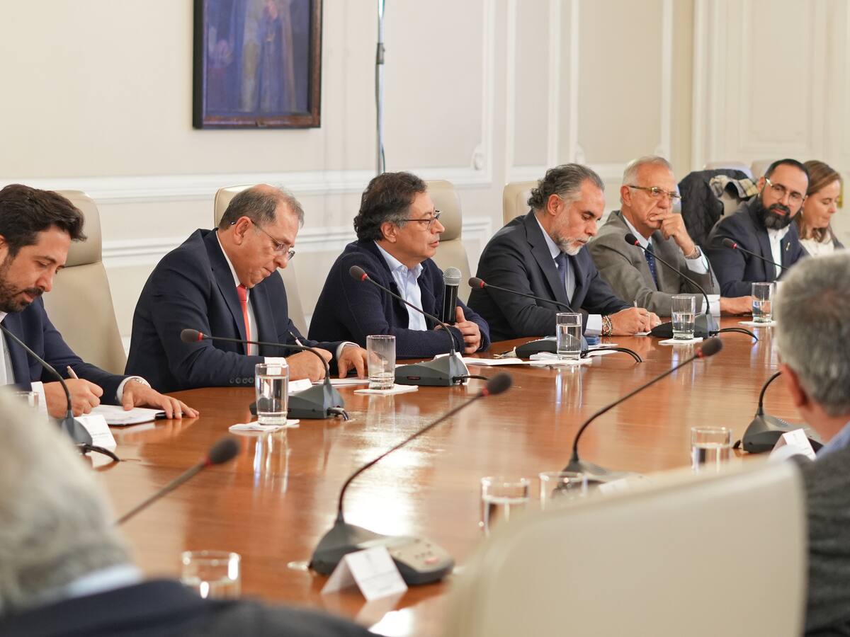 Cambio Radical y Centro Democrático solicitaron réplica a transmisión de consejo de ministros