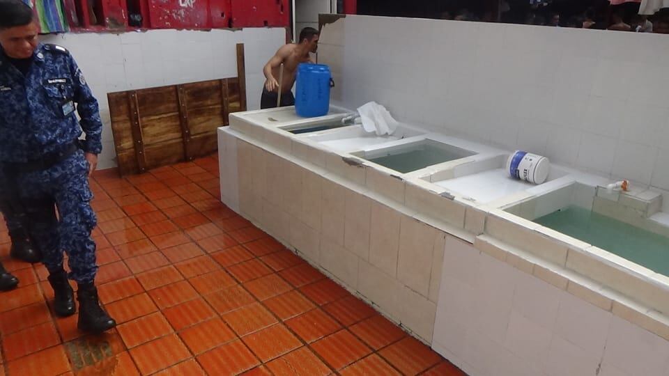 Piscina en la cárcel de Cúcuta. Foto: Inpec