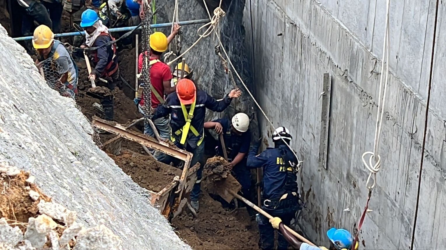 Emergencia en proyecto de vivienda en Pereira / Foto: Oficial Cuerpo de Bomberos de Pereira