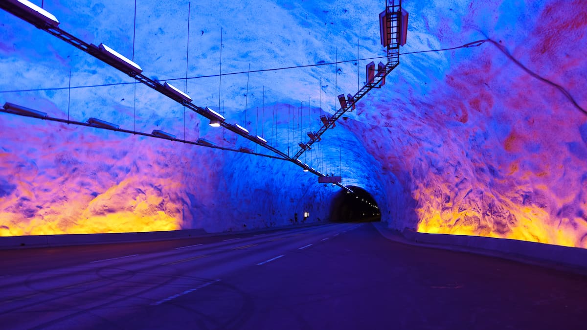 ¿En qué país está el túnel más largo del mundo? Tiene 24.5 kilómetros