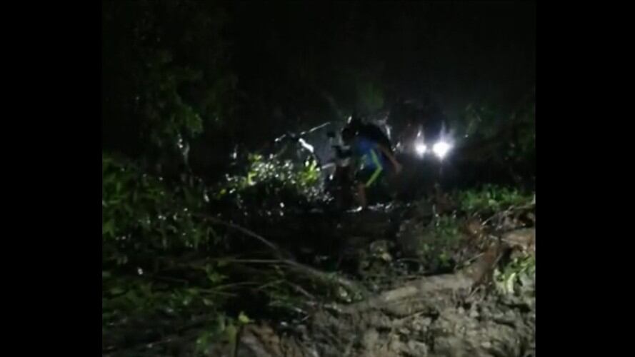 Según el reporte de las autoridades, se tapó una quebrada y se inundó el barrio La Esperanza, sin que hasta el momento se registren víctimas ni heridos. Foto: Policía Nacional