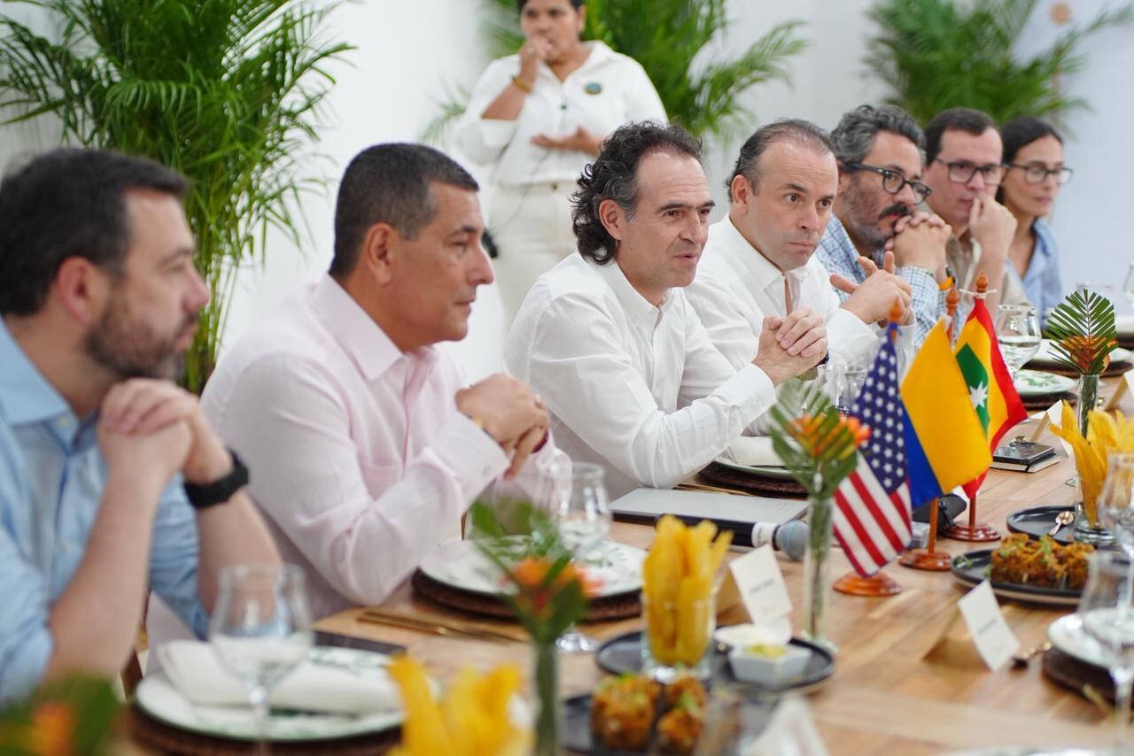 Alcaldes de las principales ciudades del país se reunieron con delegación de EE.UU. en Cartagena. Foto: Alcaldía de Cartagena