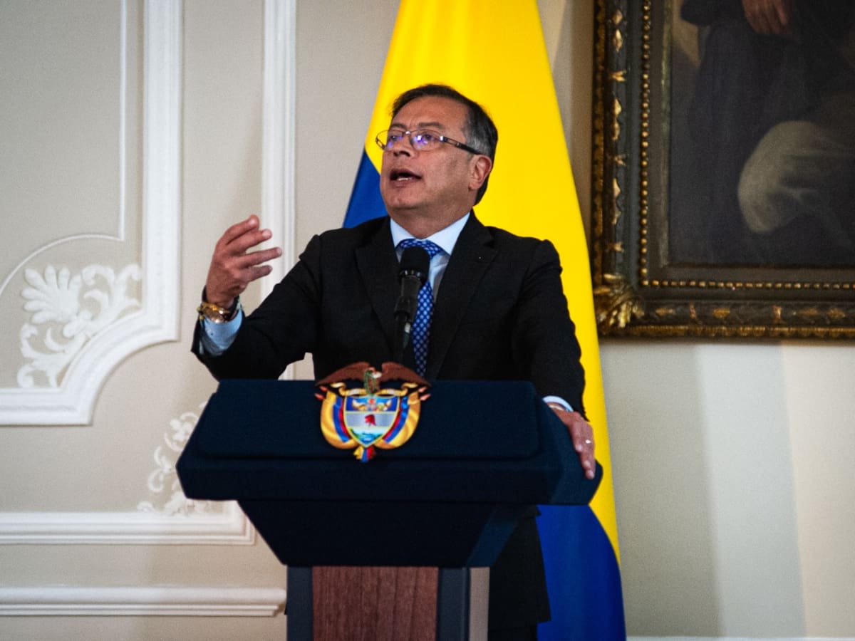 Presidente Petro anuncia cese bilateral con ELN, disidencias y autodefensas