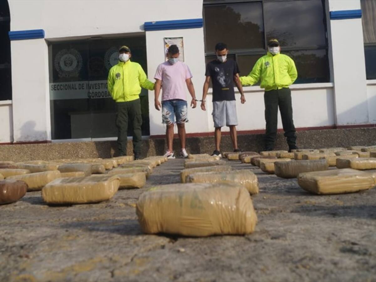 Policía captura a dos personas e incauta más de 150 kilos de marihuana en Montería
