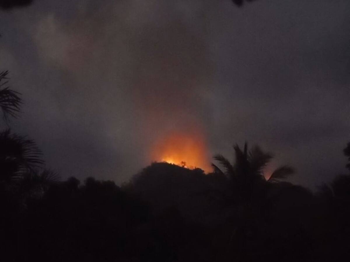 Bomberos de Ciénaga controlaron incendio en la Sierra Nevada