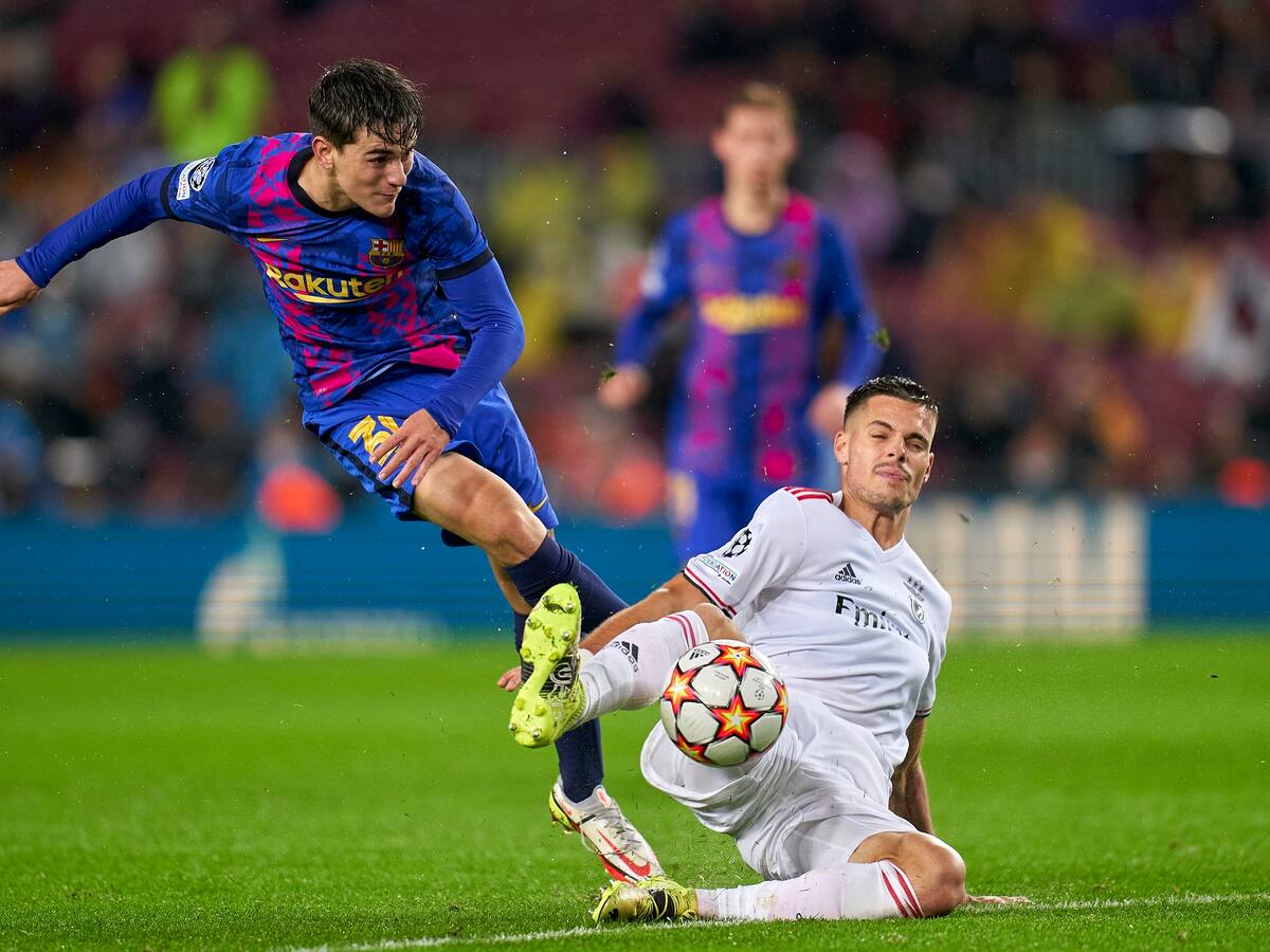 Barcelona empató ante el Benfica y complica su paso a octavos de Champions