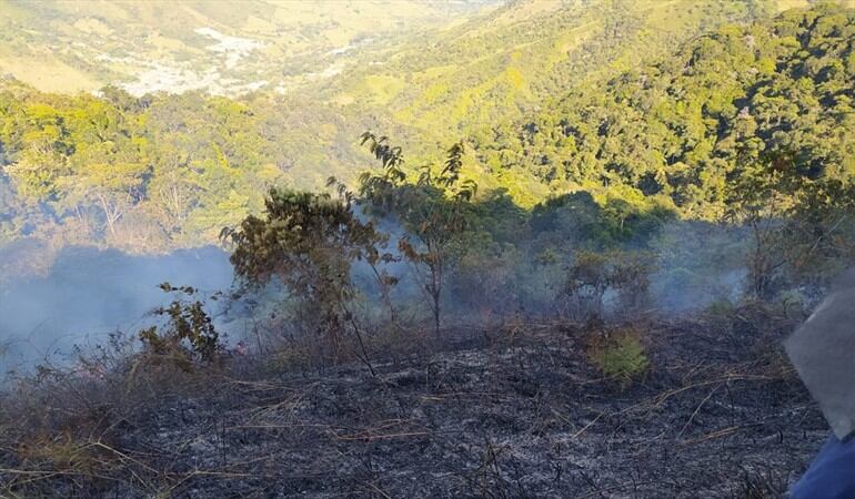 Foto: “Los invitamos a evitar las quemas”: Bomberos de Cisneros