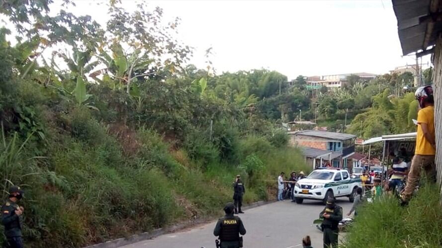 La Policía Nacional acordonó la escena para las diligencias de levantamiento correspondientes. Foto: Cortesía Pedro Ceballos