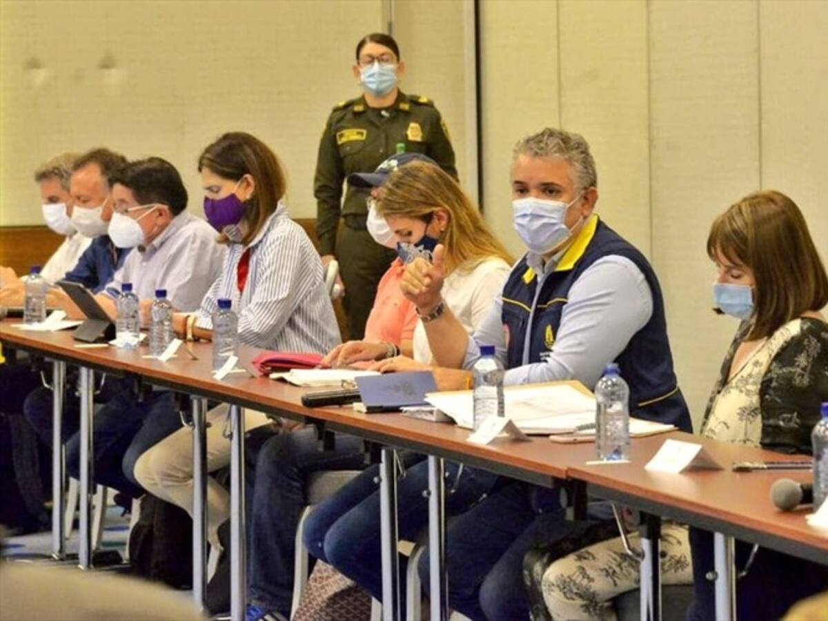 Duque despachó buque con ayuda humanitaria y personal de apoyo a San Andrés y Providencia