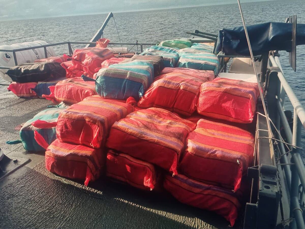 Armada incautó semisumergible con más de 3 toneladas de marihuana