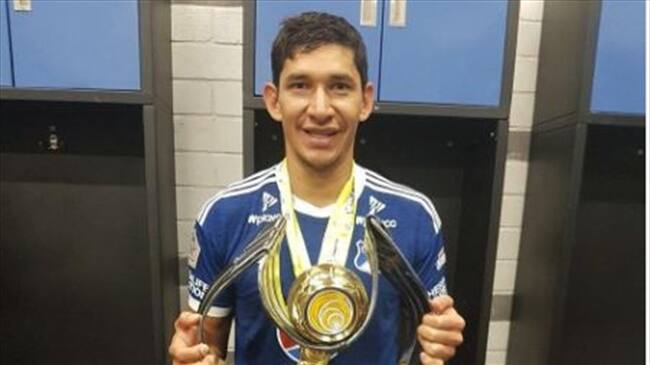 Roberto Ovelar, delantero de Millonarios. Foto: @RobertoOvelarM