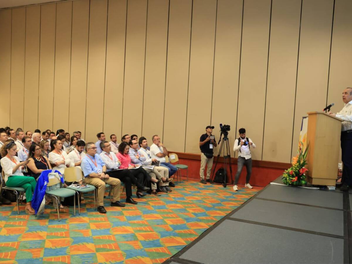En Santa Marta se realizó el foro ‘Ruta Ferroviaria - Estación Caribe’