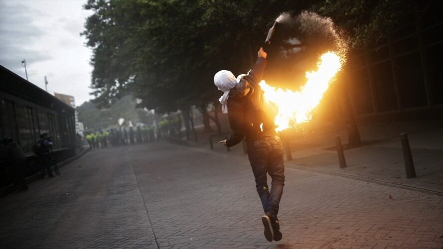 Marcha estudiantil en Bogotá terminó en actos vandálicos. Foto: Colprensa