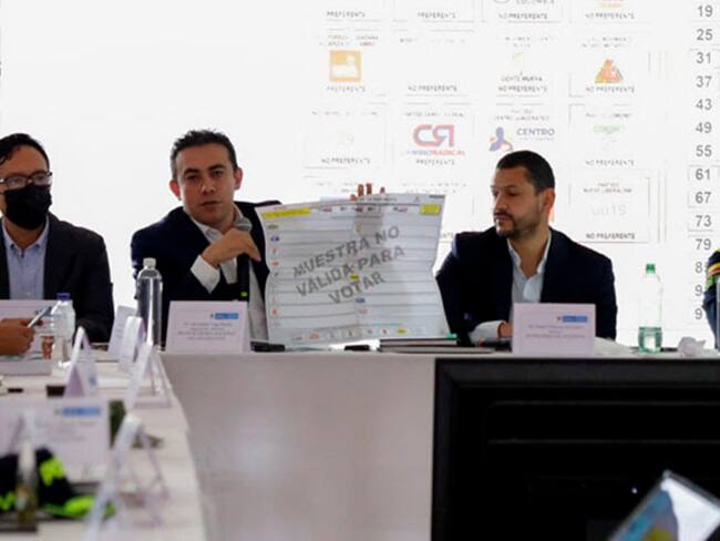 Se acercan las consultas presidenciales y a partidos les preocupa el tarjetón electoral