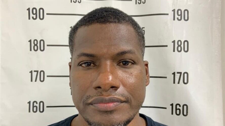 Capturan a Emilson Moreno, funcionario de la Dian en Buenaventura que lideraba un grupo narcotraficante. Foto: Fiscalía General de la Nación