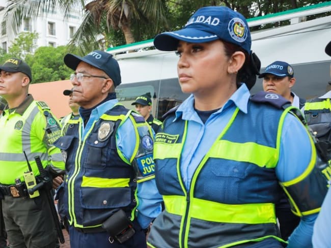 Agentes de la Policía y de Tránsito en Santa Marta. Foto: Alcaldía Municipal.