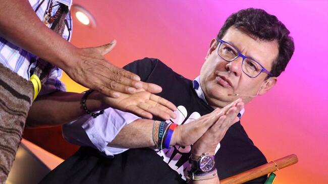 El candidato a la Alcaldía de Bogotá por el movimiento Colombia humana, Hollman Morris, habló de lo que lo ha formado a lo largo de los años.. Foto: W Radio