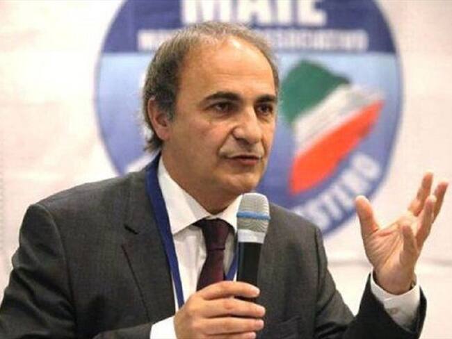 No es justo que una minoría decida poner en crisis al Gobierno italiano: Ricardo Merlo