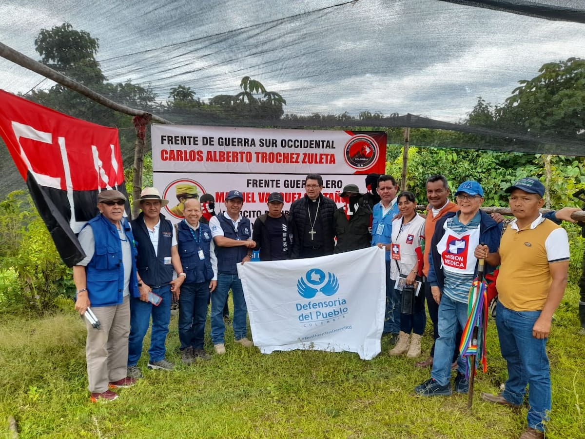 Liberan a patrullero de la Policía que había sido secuestrado por el ELN en el Cauca