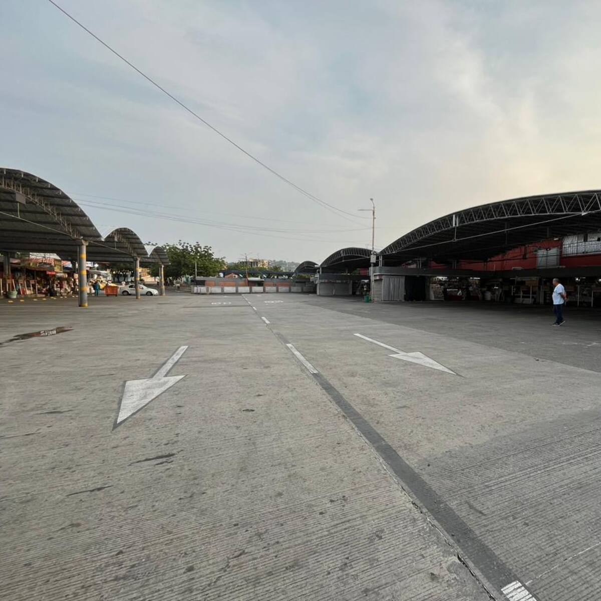 Pasajeros represados en la terminal de transportes de Cúcuta por paro camionero