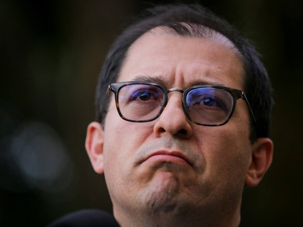 Los perritos del fiscal Francisco Barbosa tienen escoltas y carro oficial