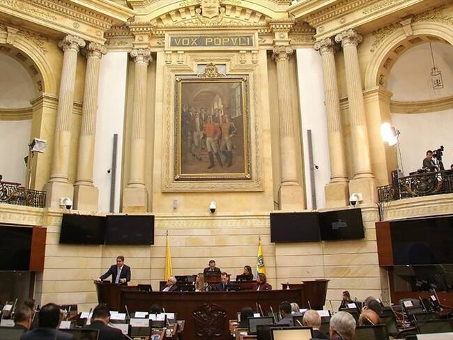 El senador Rodrigo Lara hizo un llamado a que se revise la situación de seguridad en el país. Foto: Colprensa