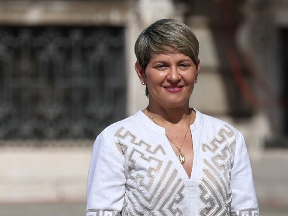 La primera dama, Verónica Alcocer, viajará a Roma para reunirse con el papa Francisco